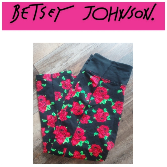 Betsey Johnson Performance Athletic Capri Pants - Picture 1 of 5